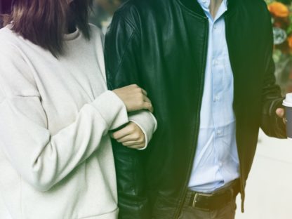 男性注意!美研究:从女性脸部表情可分辨是否在对你调情