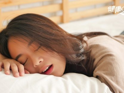 海鲜含微塑料、分段睡眠、眼药水治白内障…这些谣言可别信!