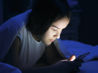 点赞、内容推荐…“社交网络成瘾”如何操纵我们的生活?