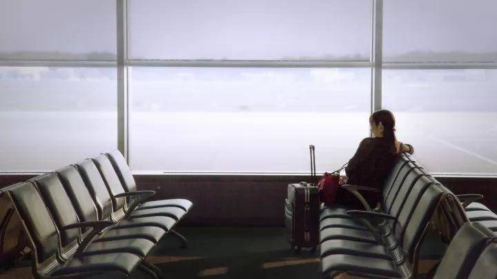 女子邀男友旅游 男友承诺分床睡 回来她立刻分手