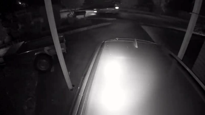 Uber Eats留学生骑手遭持刀抢劫! 黑色奥迪被偷走