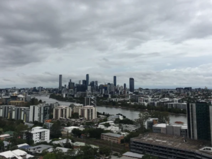 大雨狂风洪水轮番轰炸!昆州东南部多数海滩已关闭