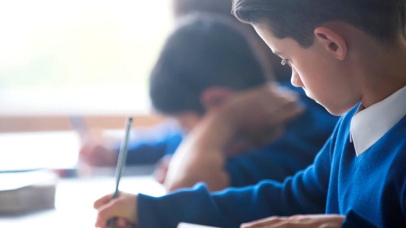 昆州中小学生的数学和科学成绩不如新州和首都领地