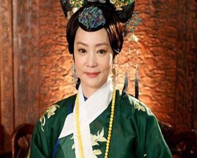苦命皇后!13岁起牌子被翻到50岁