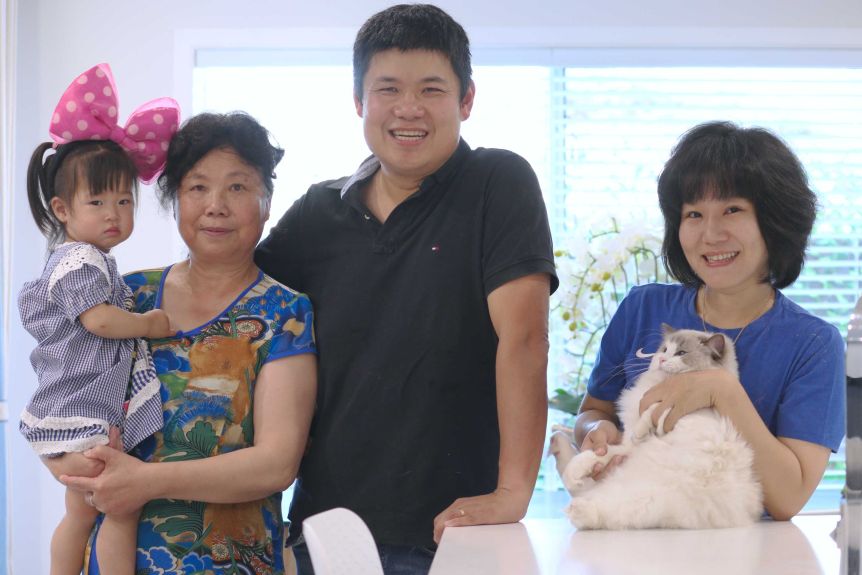 历经8个月分离才将女儿从武汉接回澳洲!华人一家尝尽艰辛