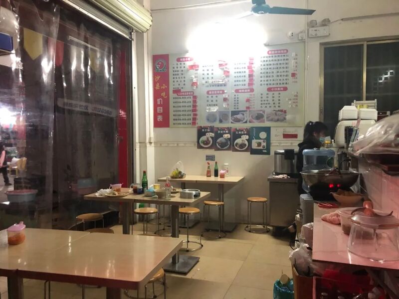 年赚500亿!这家农民开的小破店,凭什么火了20年?