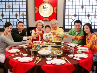 新冠疫情下,牛年团圆饭吃什么?外带年菜超火