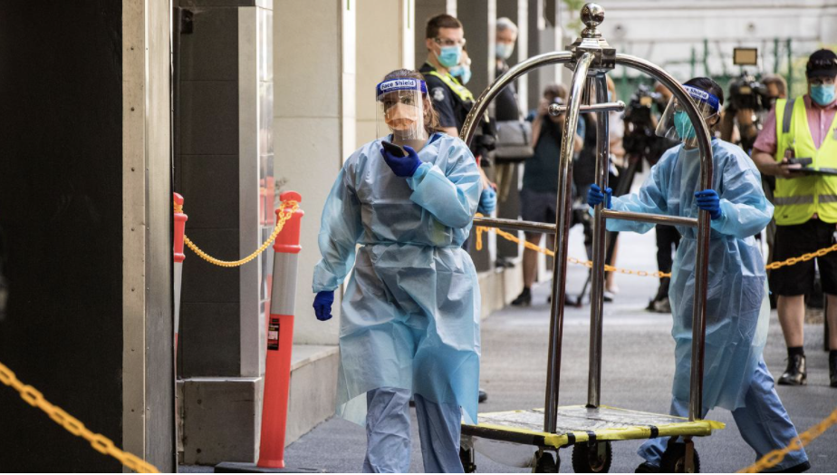 安德鲁斯三次封锁还没学到教训,酒店人员怒吼:「根本不管人死活!」
