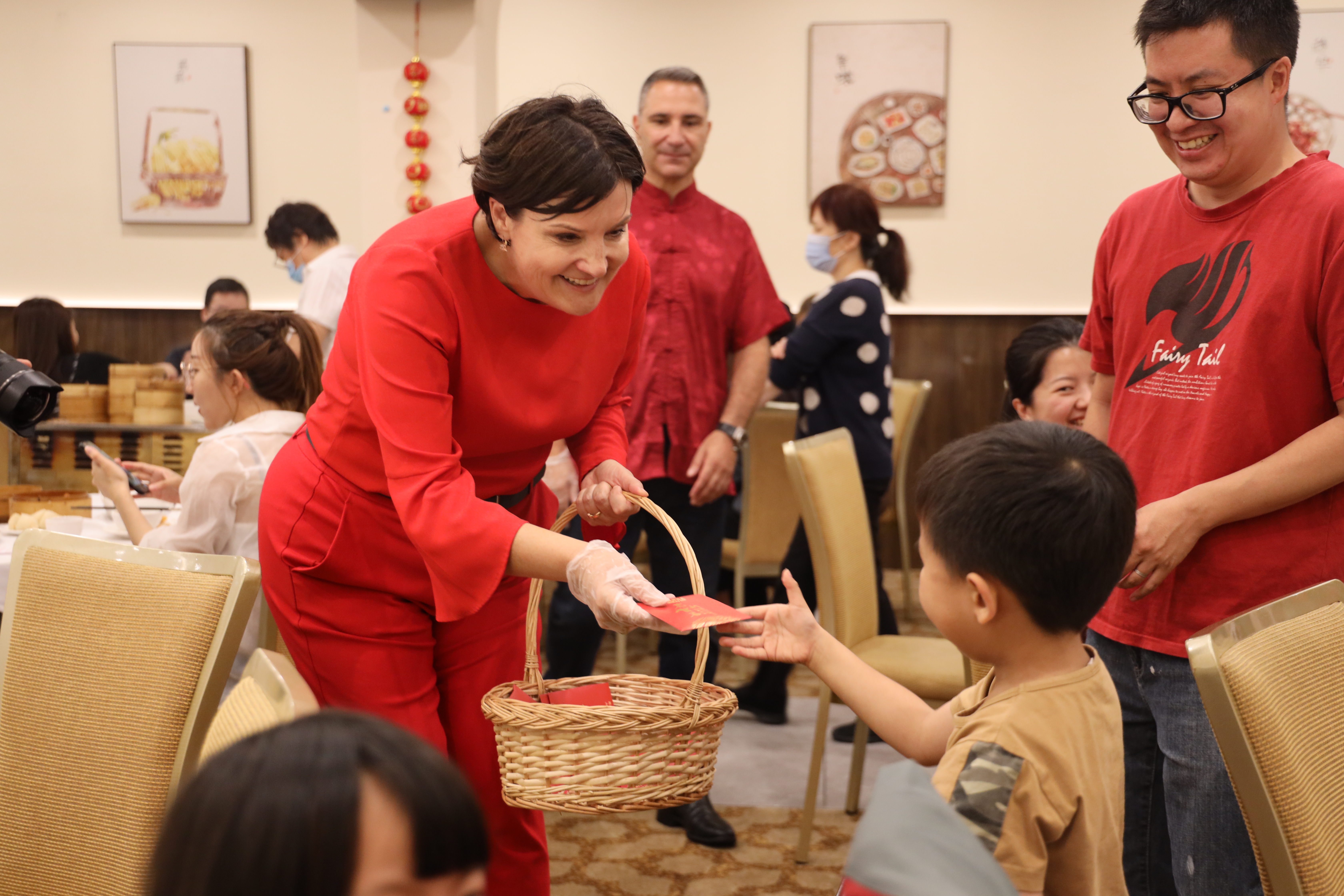 新州工党领袖到唐人街,宝活,西区给广大市民拜年