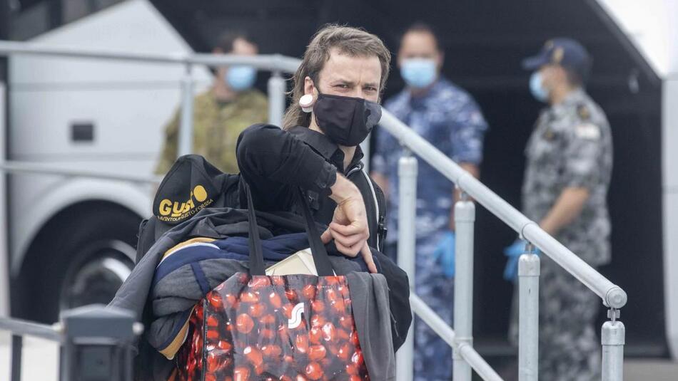自去年3月疫情封锁以来已有25.3万旅客入境澳洲 外国人占三分之一