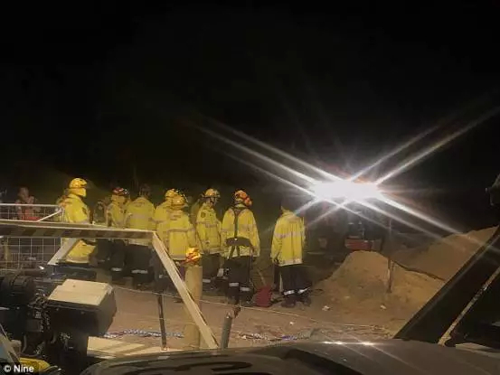沙滩比鲨鱼还危险!维州男孩玩沙子被埋受伤,10年31人丧命