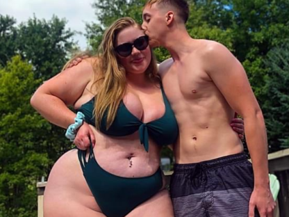 真爱!胖妹与网恋型男订婚,穿比基尼秀恩爱