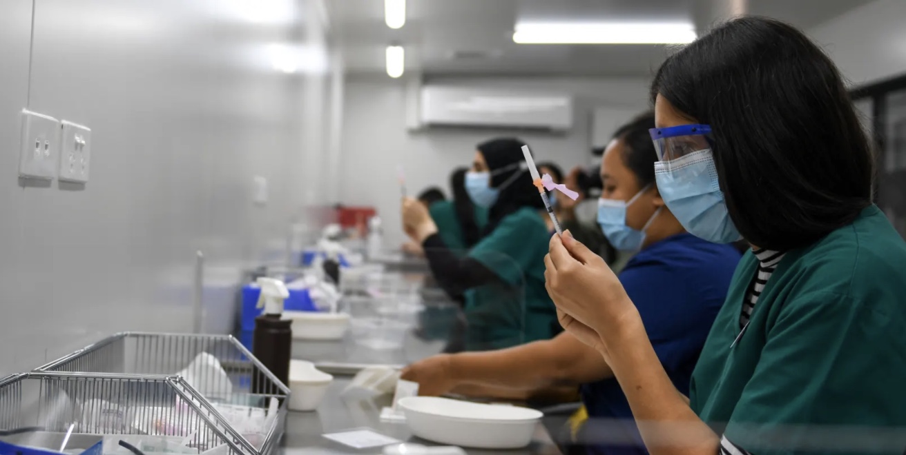 【澳洲疫情】新州维州昆州本地零新增!联邦卫生部负责人:接种疫苗澳人可在家隔离!国际旅行或明年恢复