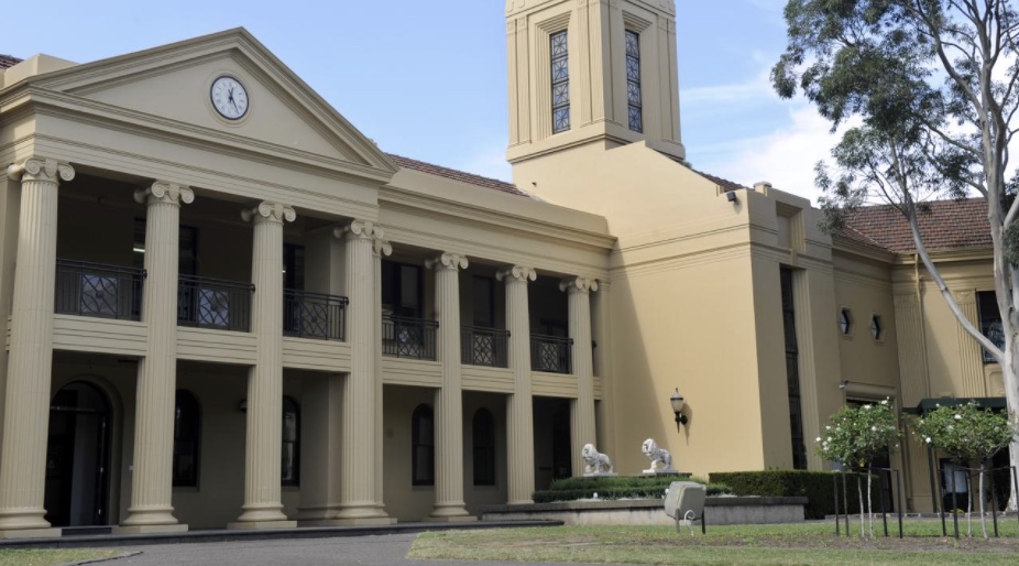 毕业女学生惊爆菁英私校Wesley College「性侵史」!