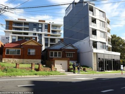 独栋屋与隔壁公寓成「牵手」楼!悉尼Hurstville老夫妇崩溃