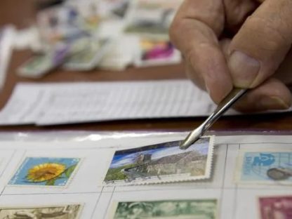 涉案$300万!墨尔本亚裔留学生倒卖假邮票被捕