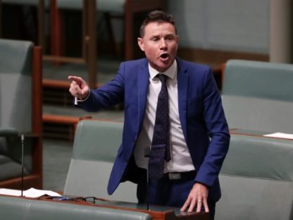 联盟党名面扫地!昆州议员偷拍女性不雅照片被当场抓包