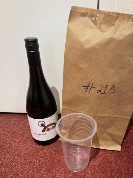 墨尔本检疫酒店3.0启动第二天,旅客建议防疫隔离前带上一次性餐具!
